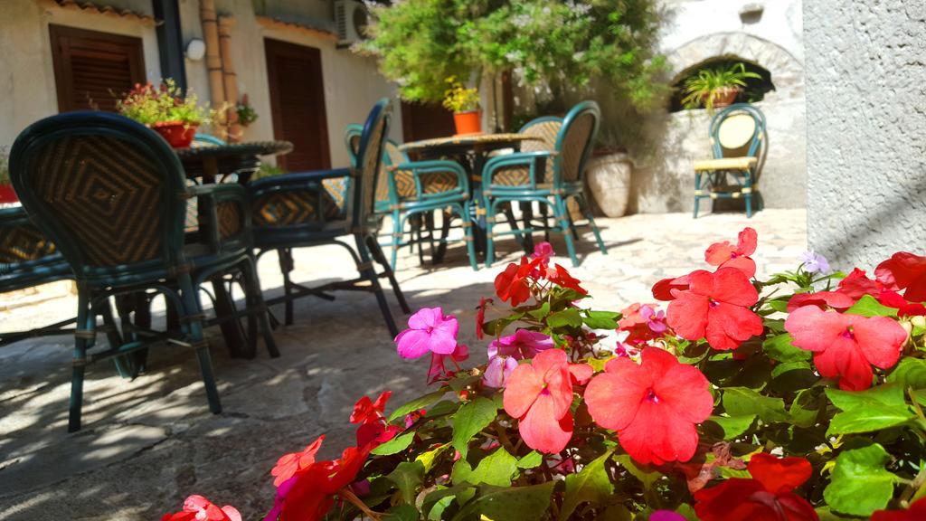 Camere Di Ulisse Erice Bagian luar foto